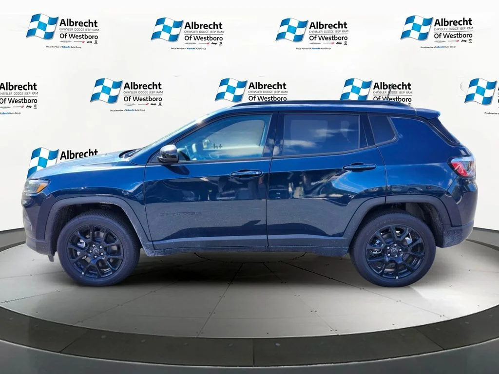New 2026 Fathom Blue Pearl Coat Jeep Latitude image 2