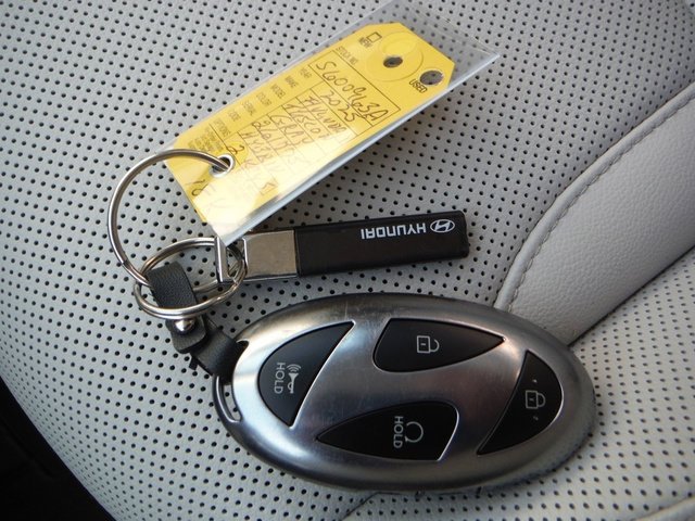 Used 2025 Gray Hyundai Limited image 45