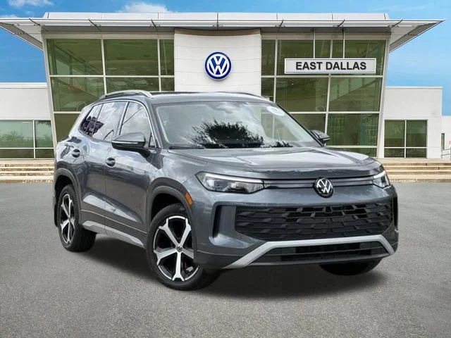 Certified Pre-Owned 2025 Volkswagen Tiguan 2.0T SE