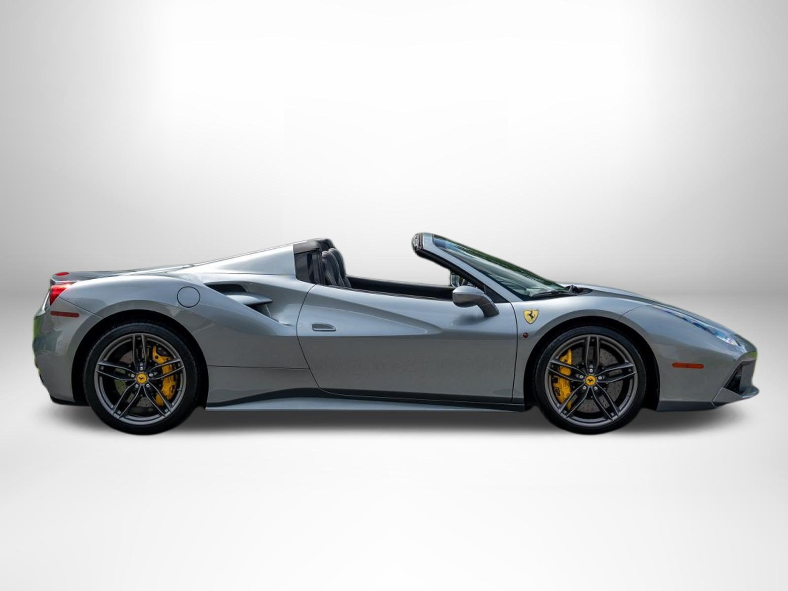 Used 2019  Ferrari  image 7