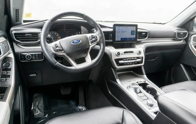 Used 2023 White Ford XLT image 12