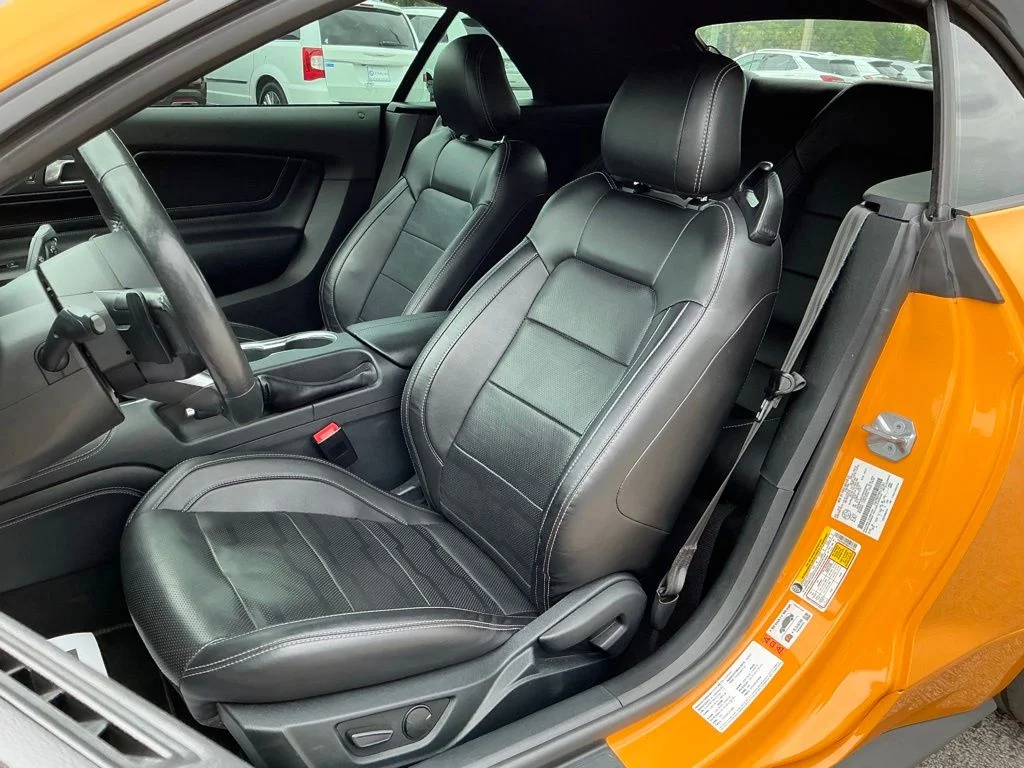 Used 2022  Ford GT Premium image 42