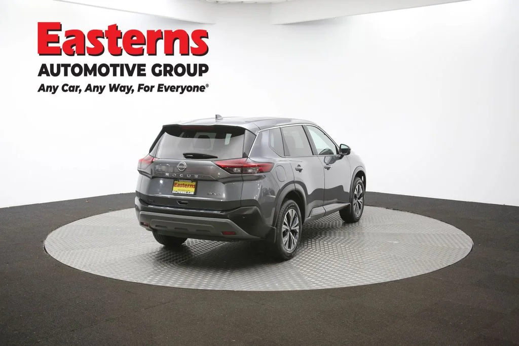 Used 2023 Gray Nissan SV image 39