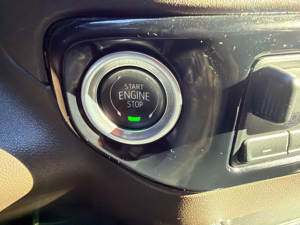 Used 2024 Iridescent Pearl Tricoat Chevrolet LTZ image 19