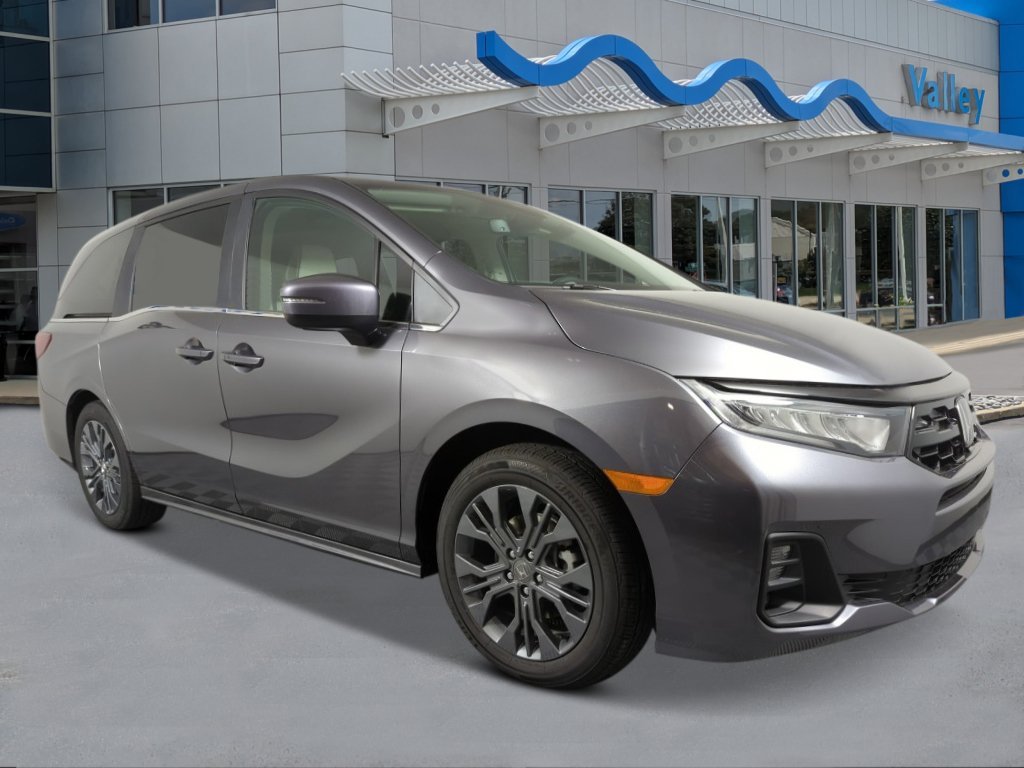 New 2027 Modern Steel Metallic Honda Touring image 5