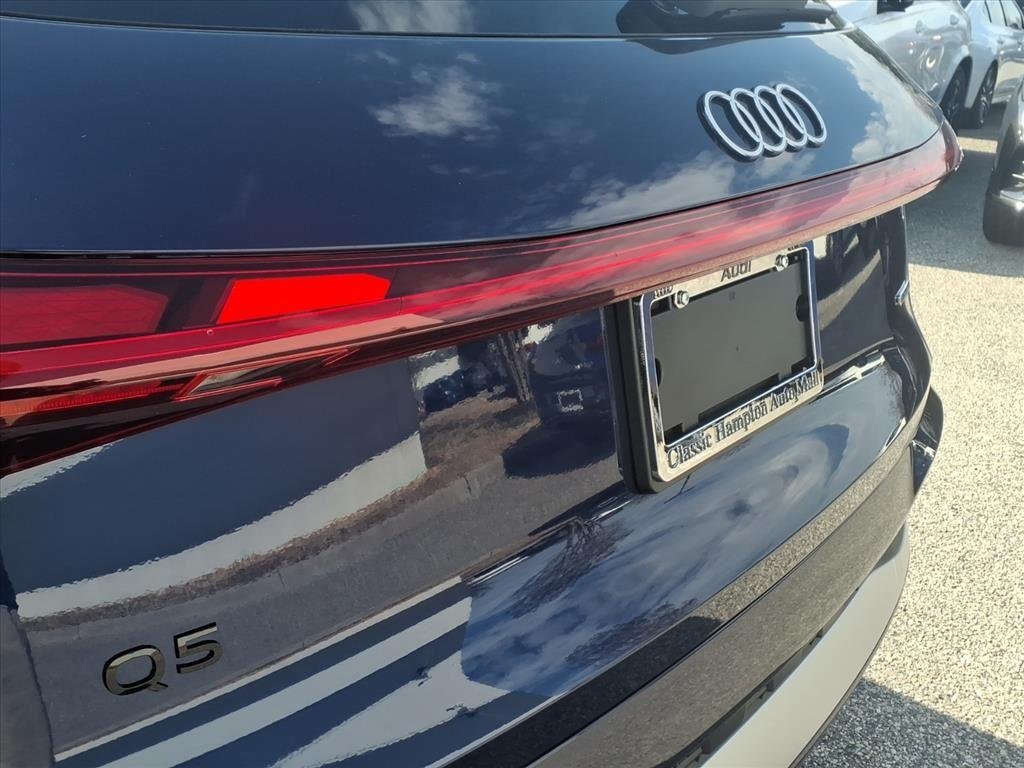 Used 2025 Navarra Blue Metallic Audi Prestige image 9