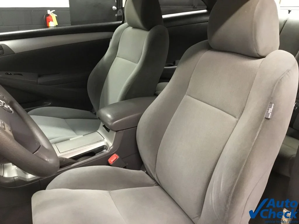 Used 2006 Beige Toyota SE image 23