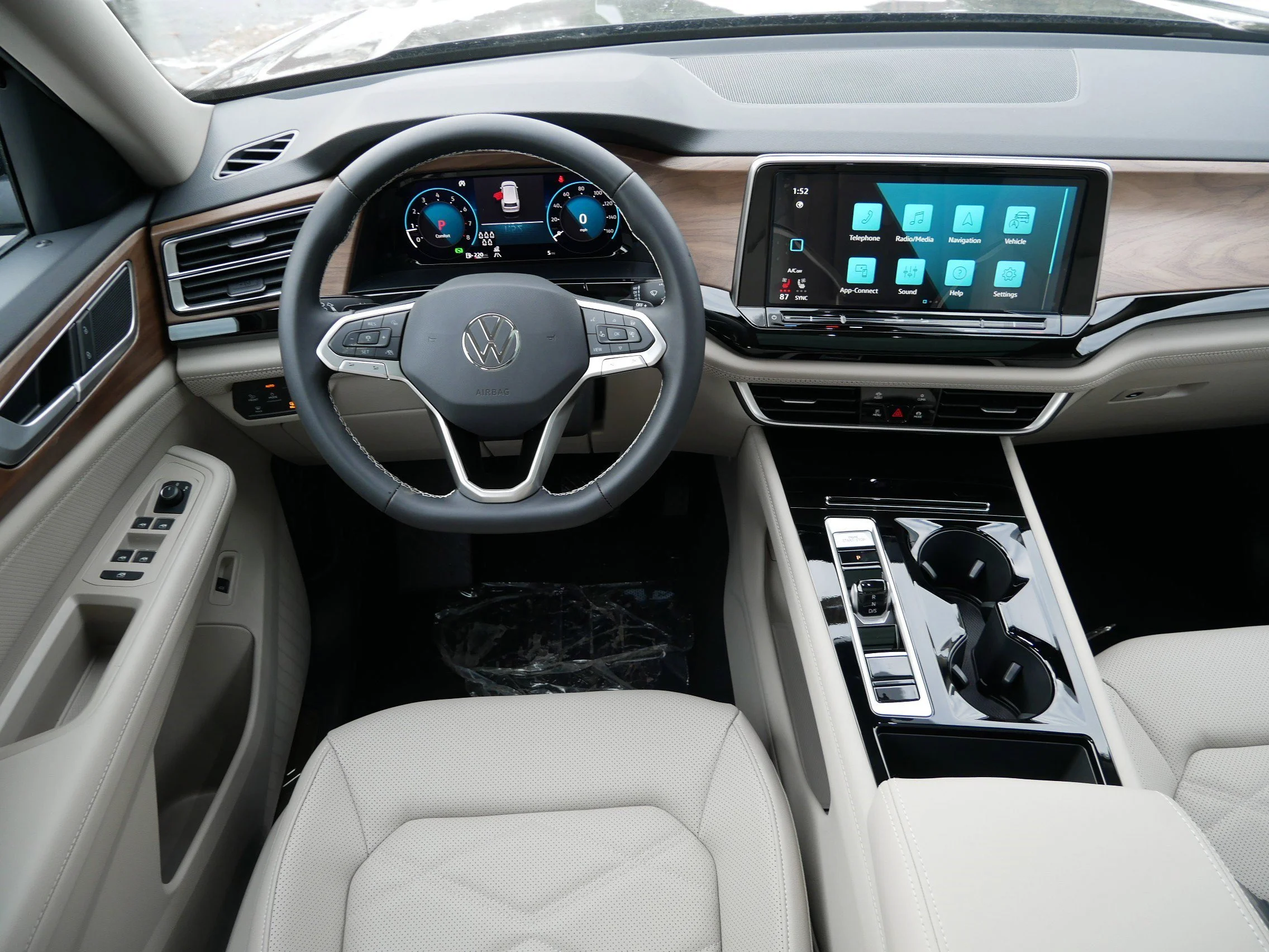 2026 Volkswagen Atlas SE w/Tech - Photo 9