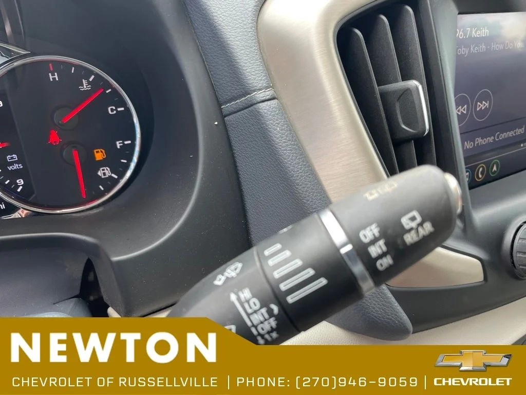 Used 2022 White Frost GMC Denali image 15