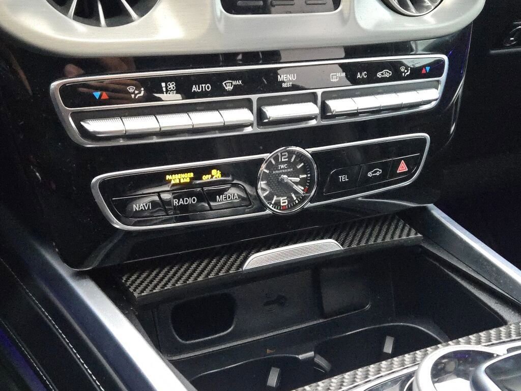 Used 2020 White Mercedes-Benz 4MATIC® image 28