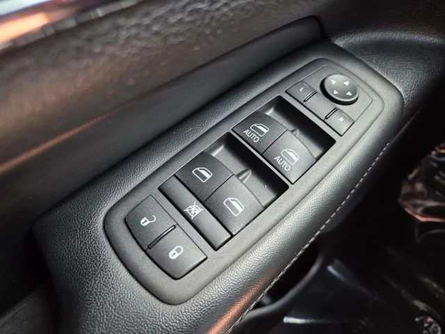Used 2019 Black Jeep Limited image 24