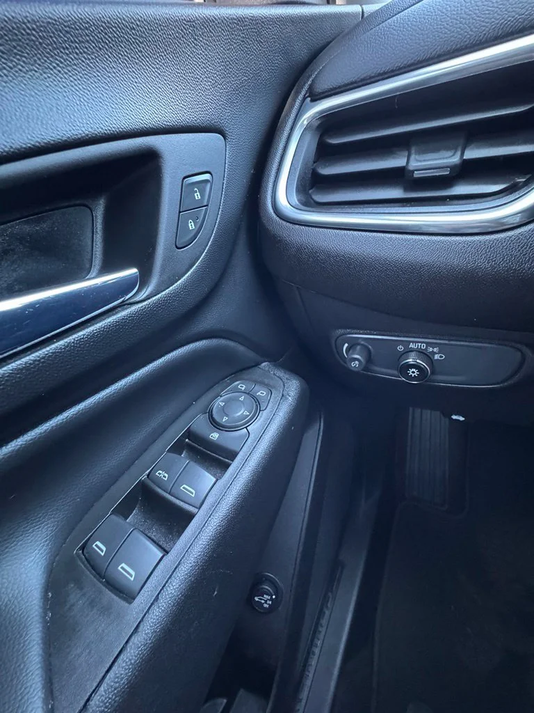 Used 2022 Blue Glow Metallic Chevrolet LT image 16