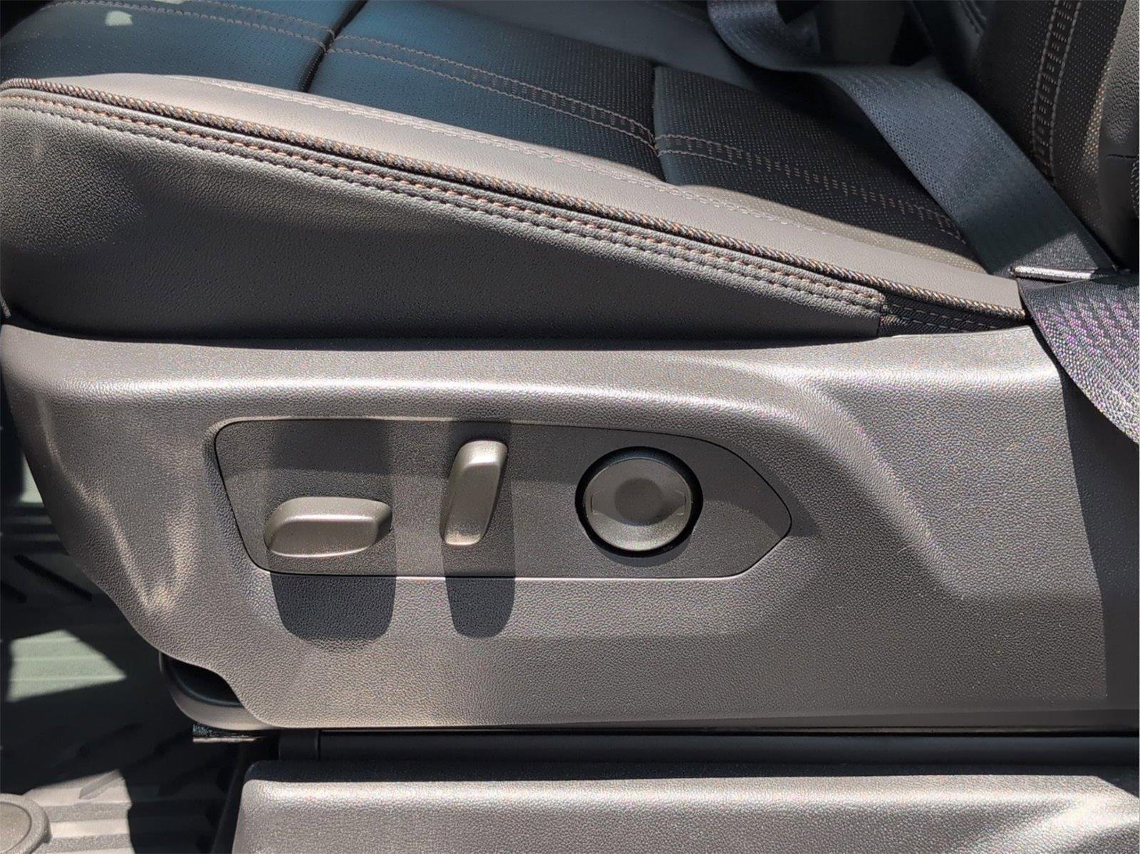 New 2026 Black Chevrolet High Country image 27