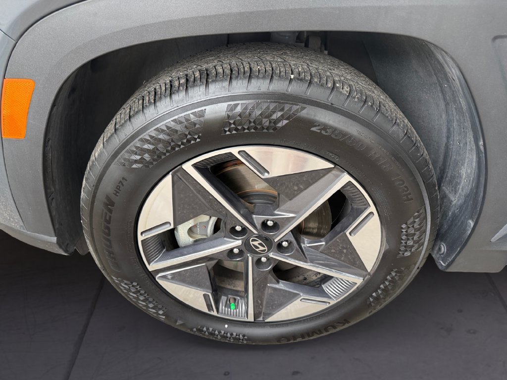 Used 2025 Gray Hyundai SEL image 9