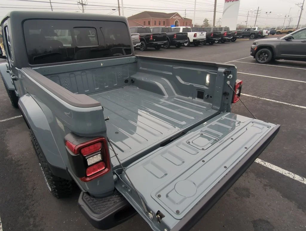 2026 Jeep Gladiator Willys - Photo 26