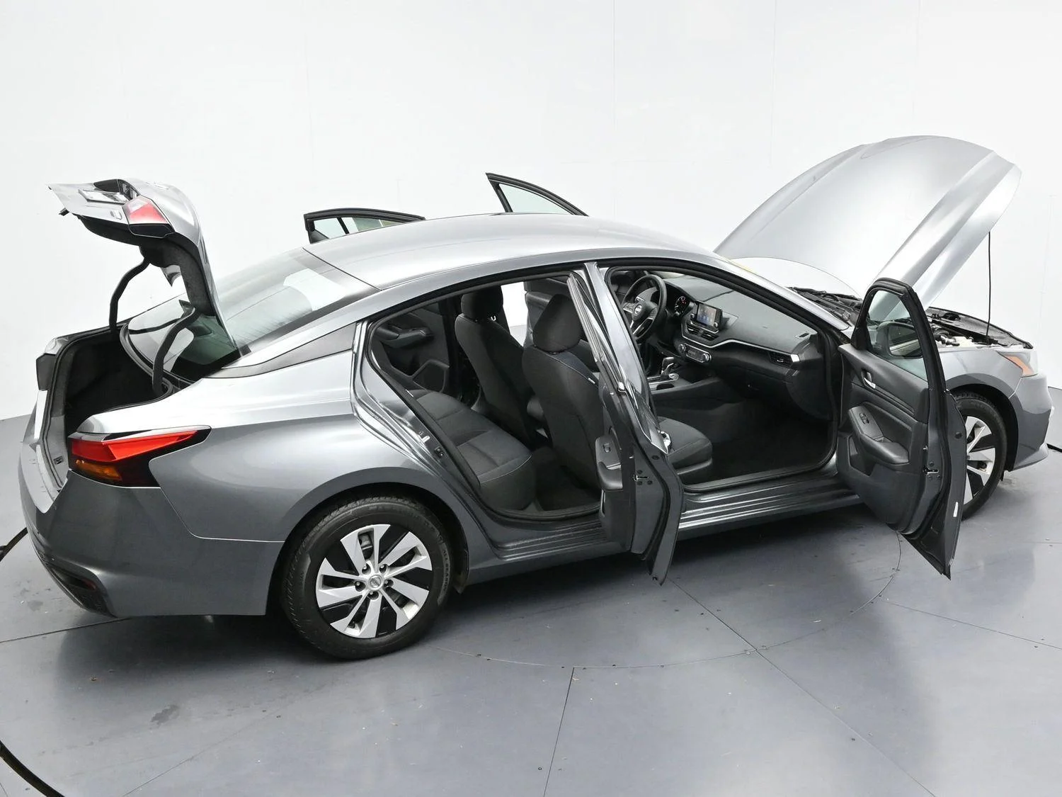Used 2022 Gun Metallic Nissan 2.5 S image 36
