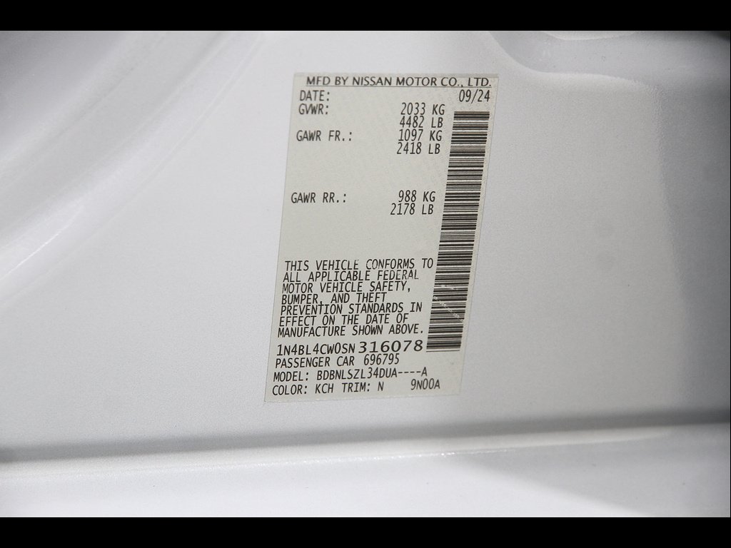 2025 Nissan Altima SR - Photo 21