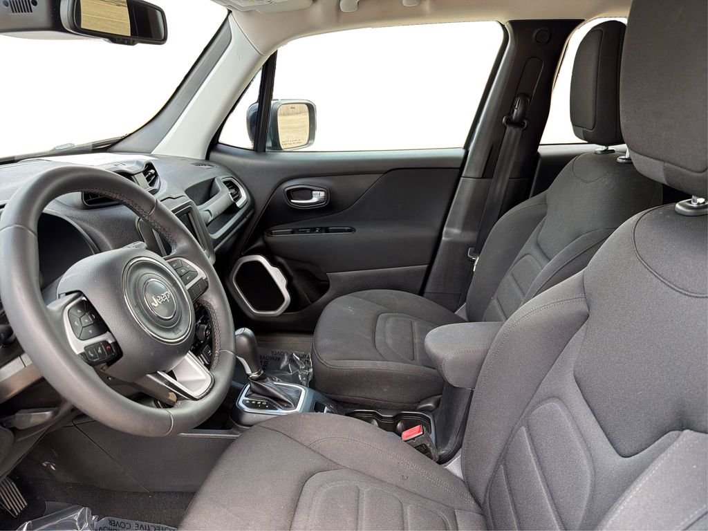 Used 2020 Slate Blue Pearlcoat Jeep Latitude image 10