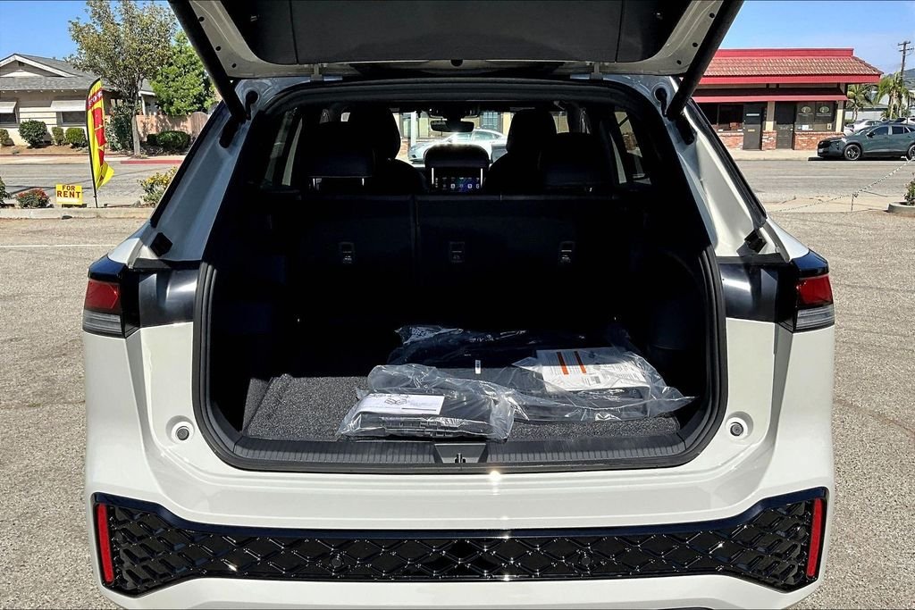 New 2026 Beige Volkswagen 2.0T SE R-Line Black image 26