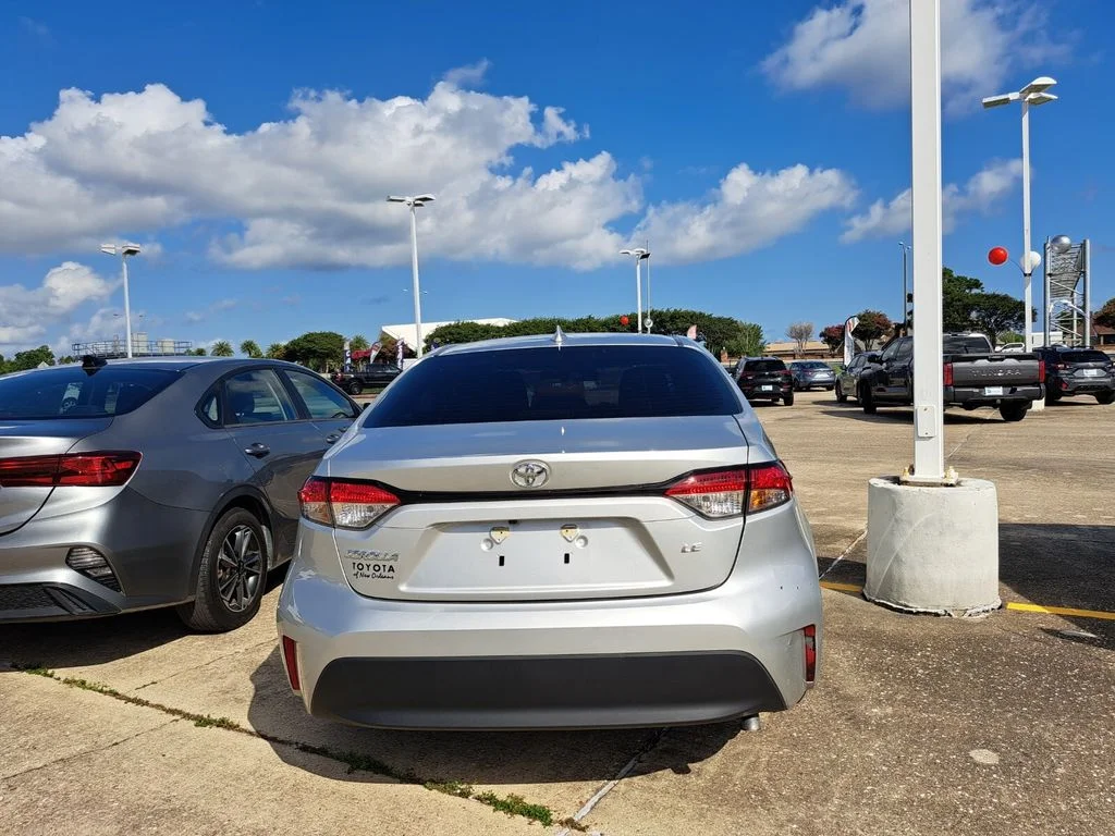 Used 2025  Toyota LE image 4