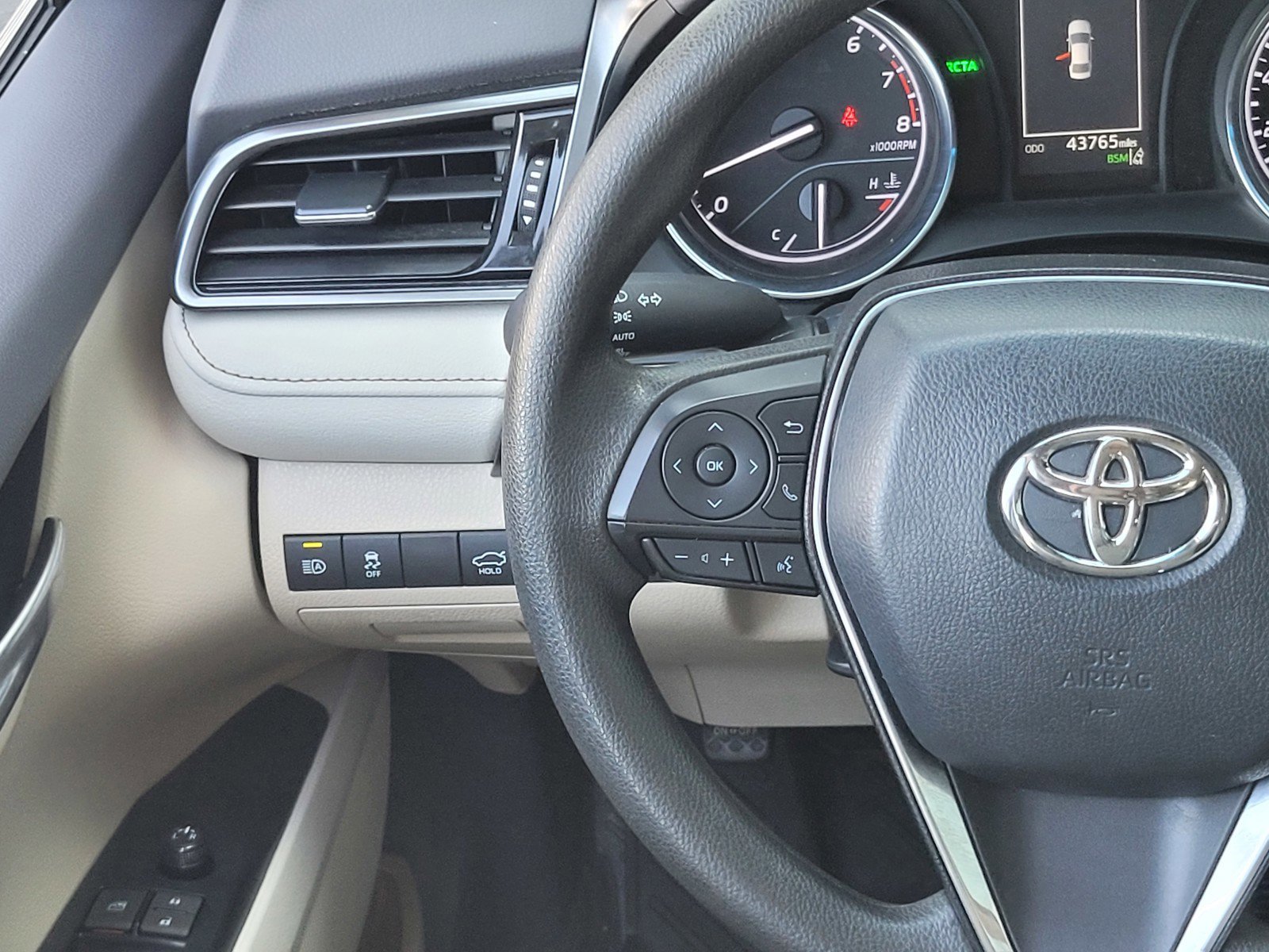 Used 2019 Red Toyota  image 14