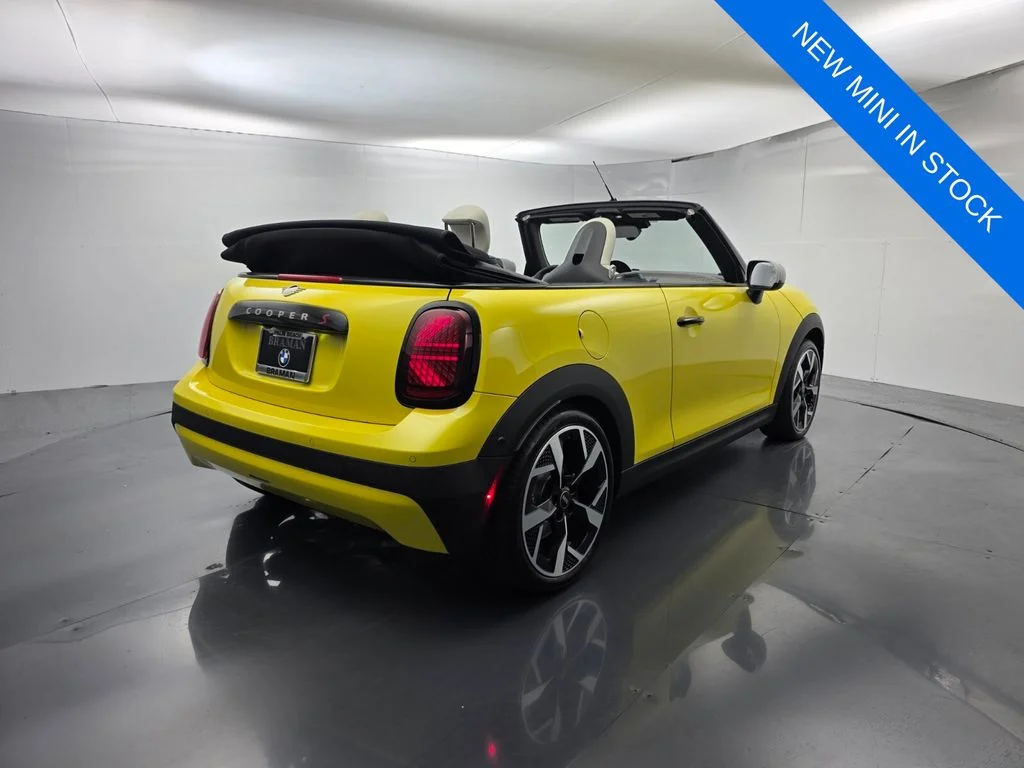 New 2026 Yellow MINI Signature Plus image 4