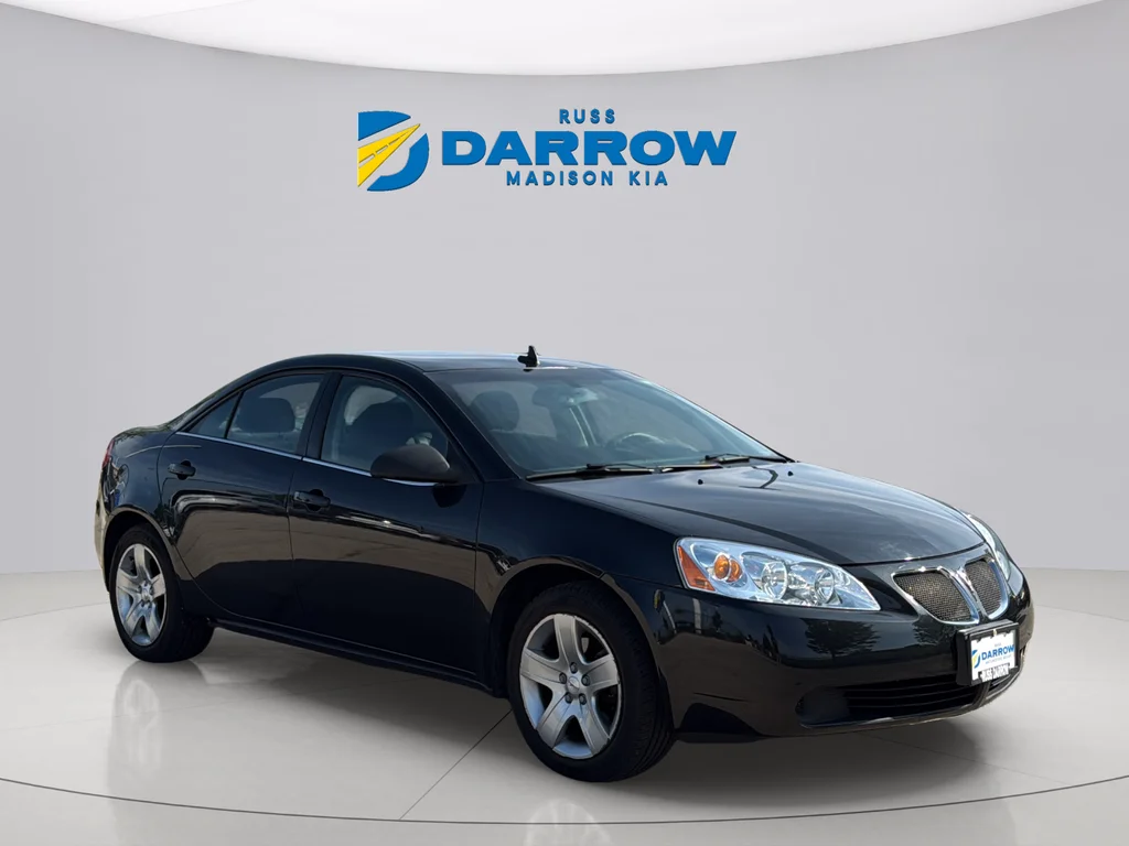 Used 2009 Carbon Black Metallic Pontiac Base image 7