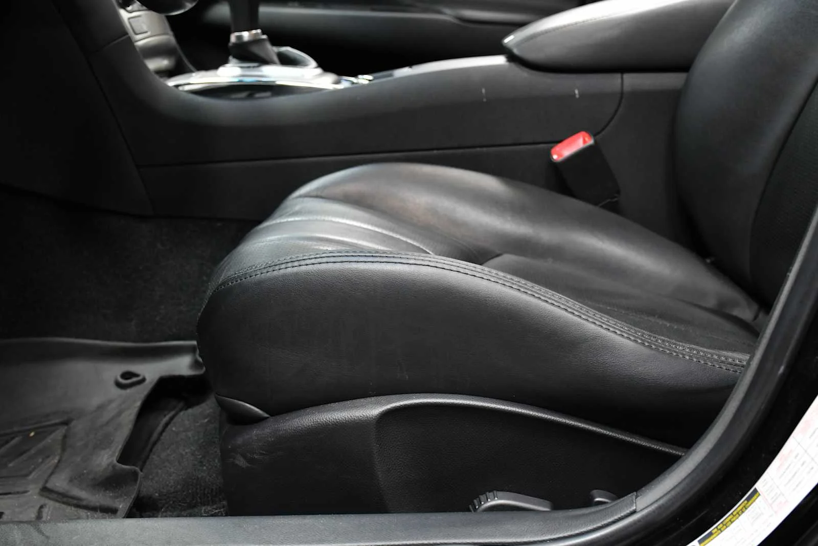 Used 2015 Black Obsidian INFINITI  image 13