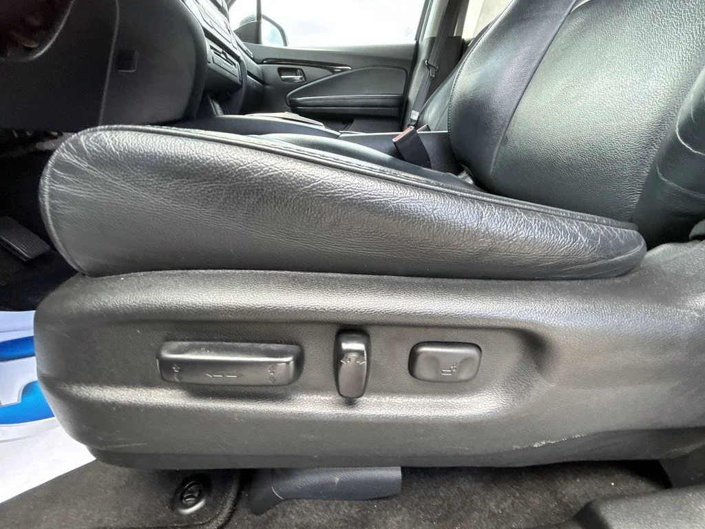 Used 2020  Honda Touring image 14