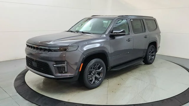 New 2026 Baltic-Gray Metallic Clear-Coat Exterior Paint Jeep Limited Altitude image 3