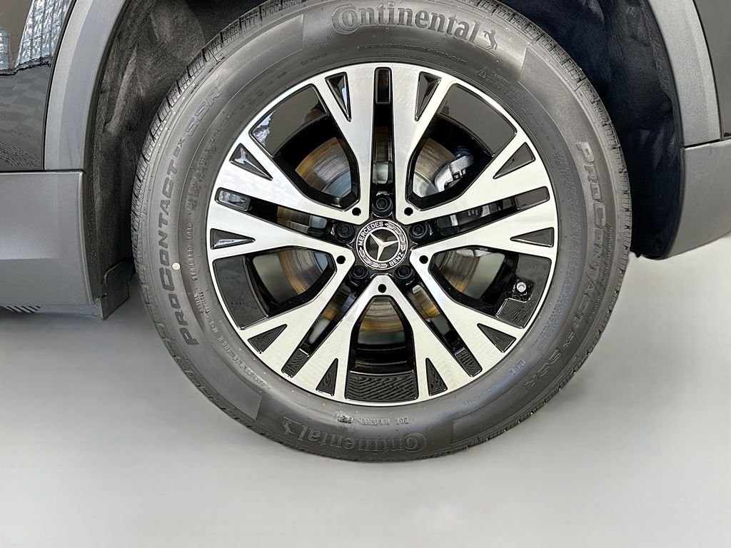 Used 2025 Black Mercedes-Benz GLA 250 image 30