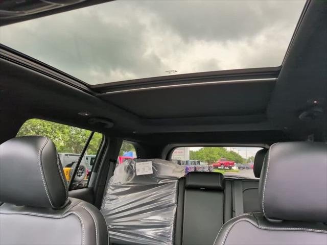 New 2026 Baltic Gray Metallic Clear-Coat Exterior Paint Jeep Limited image 26
