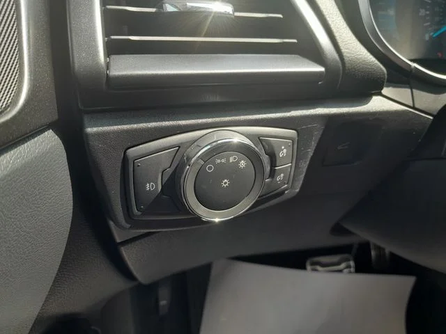 Used 2017 Red Ford Titanium image 18