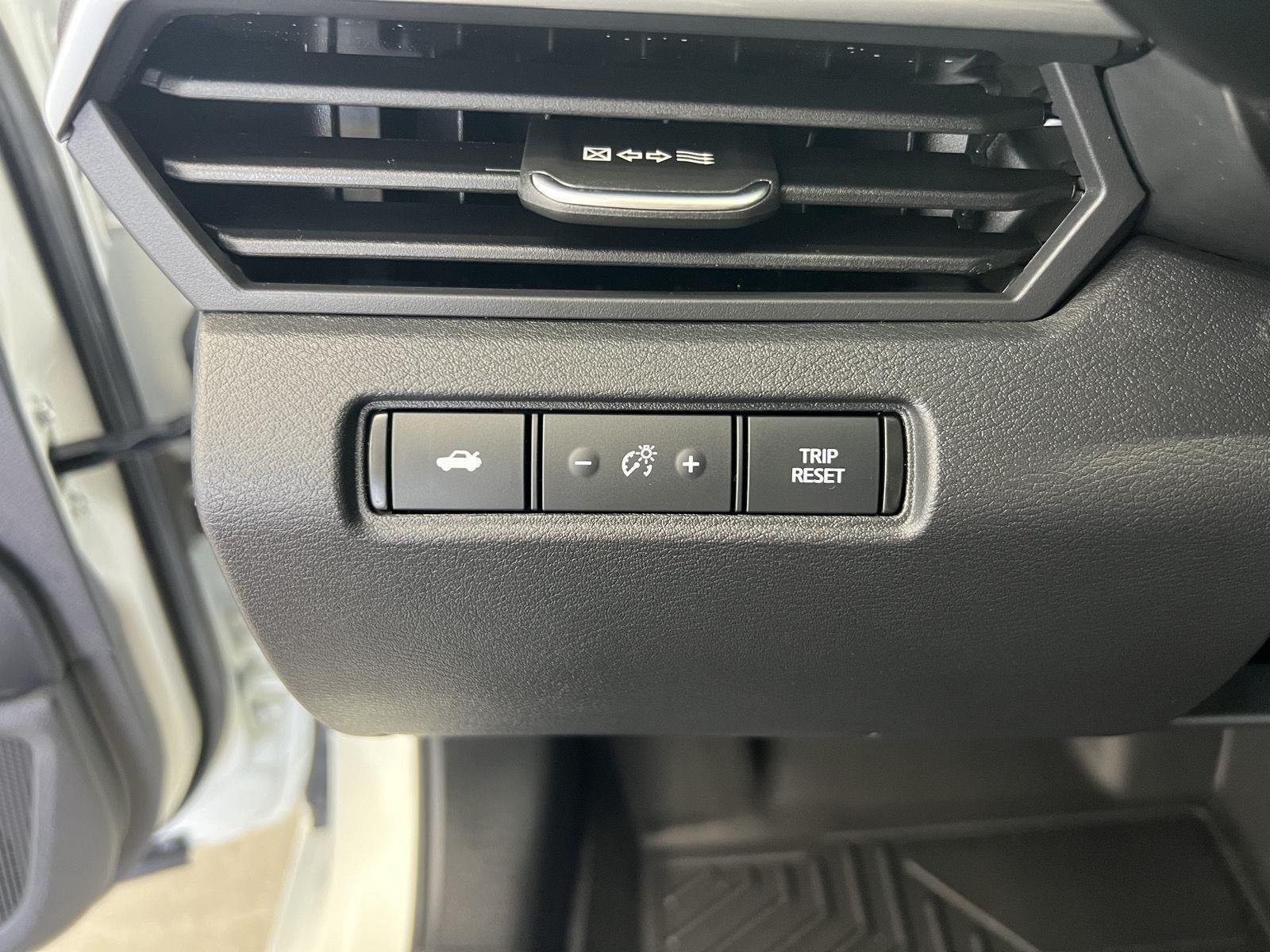 2022 Nissan Altima SV - Photo 14