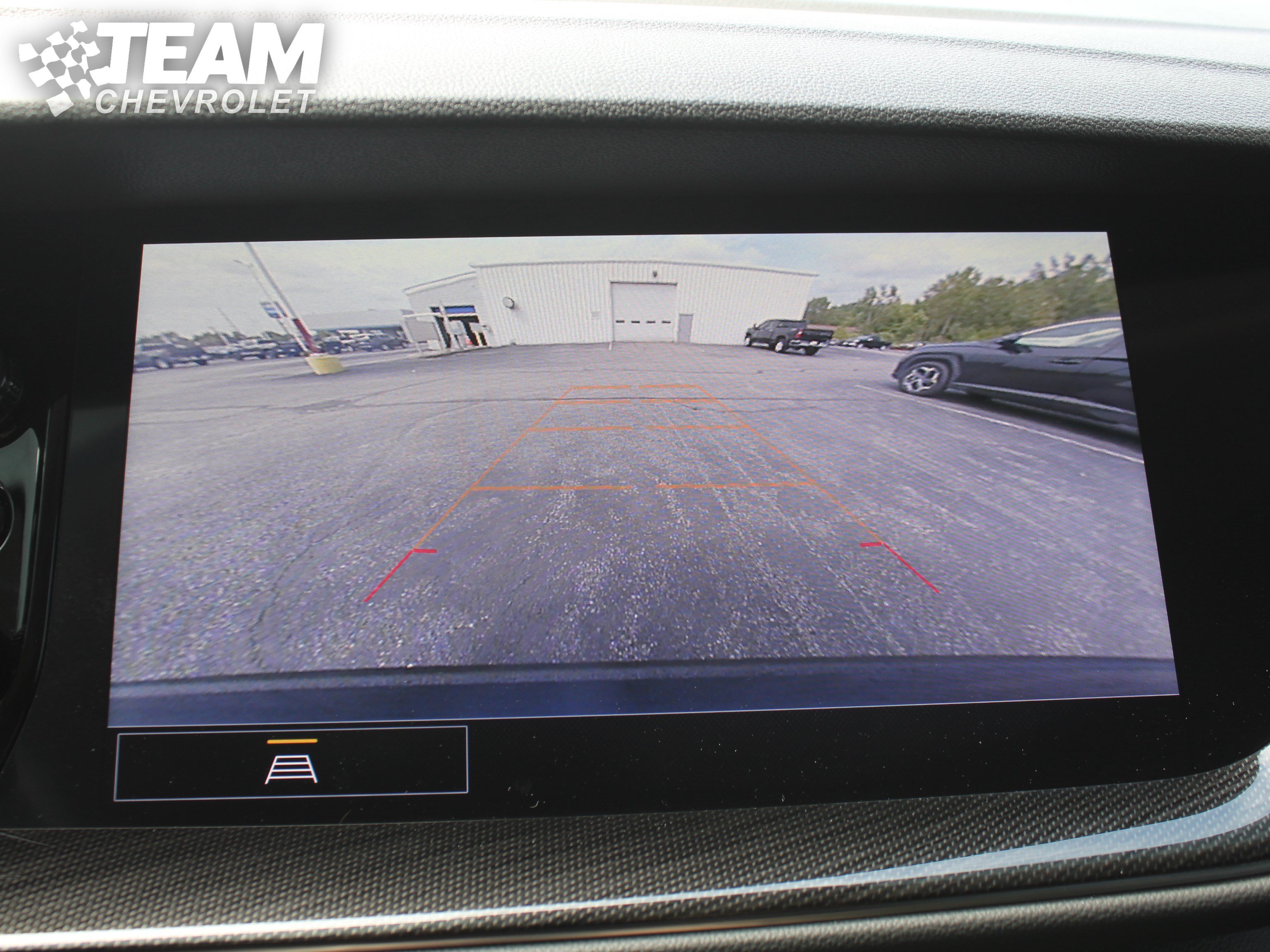 Used 2022 SAPPHIRE METALLIC Buick Essence image 18