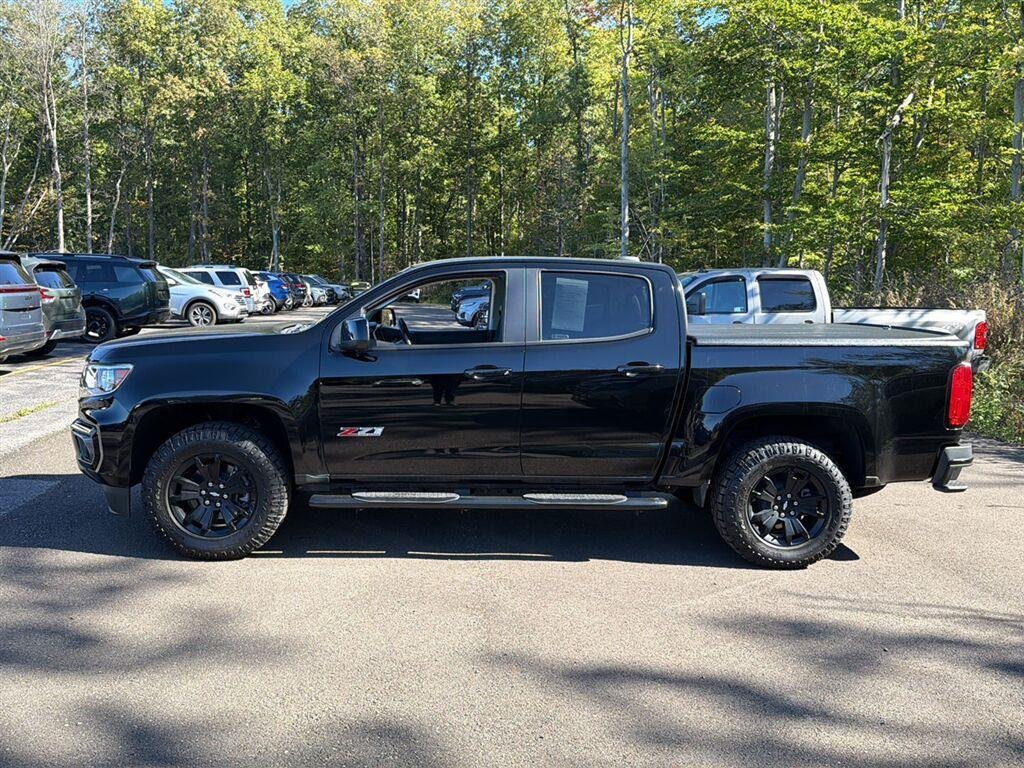 Used 2022 Black Chevrolet 4WD Z71 image 11