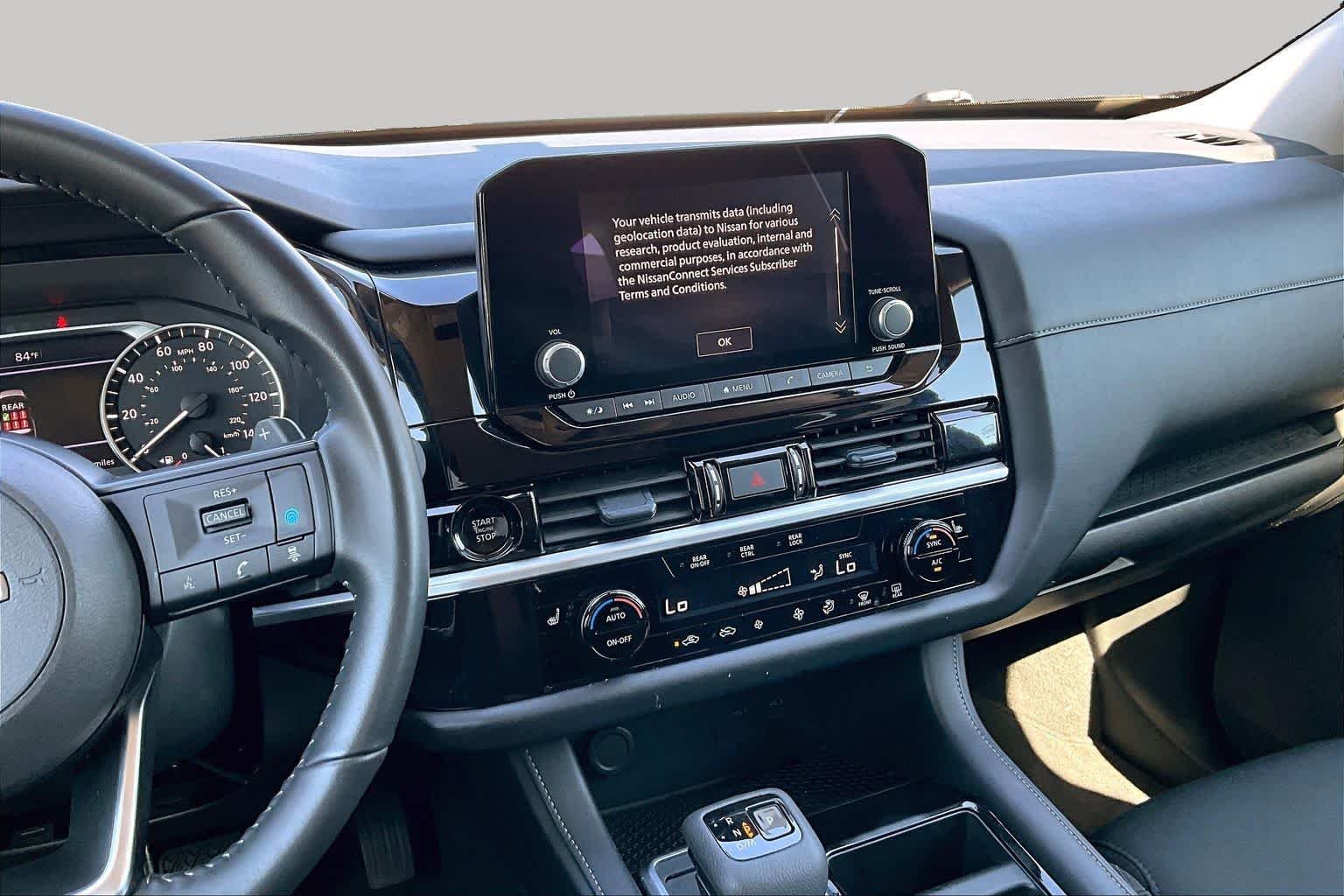 2025 Nissan Pathfinder SV - Photo 6