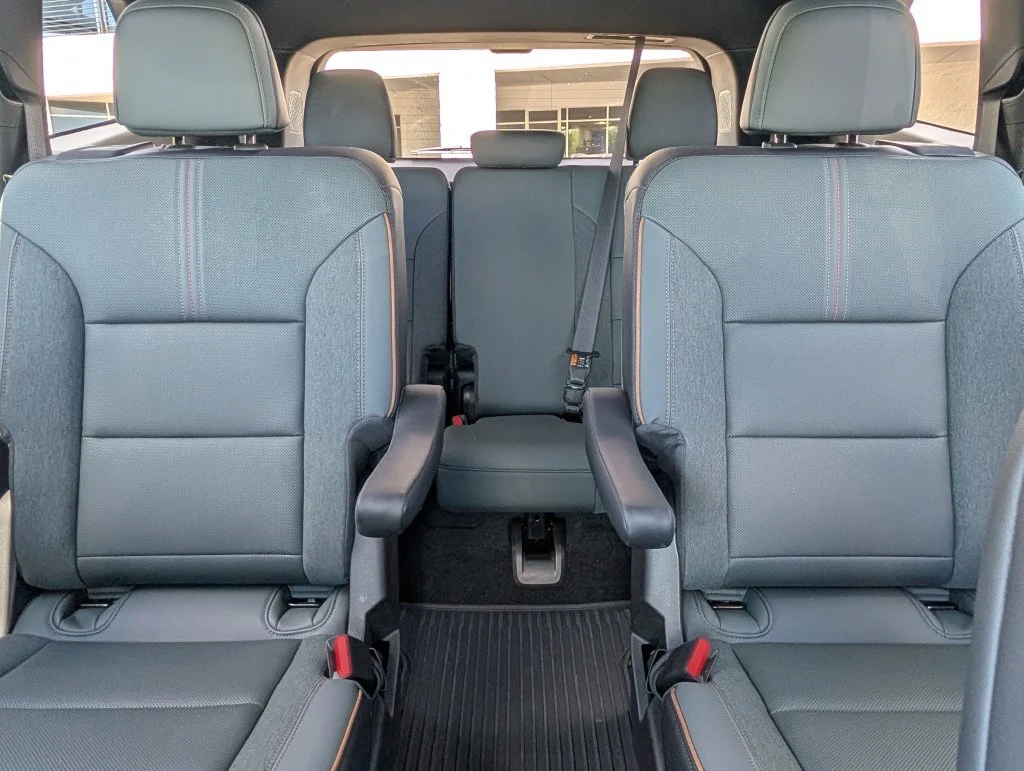 2026 GMC Acadia AT4 - Photo 9