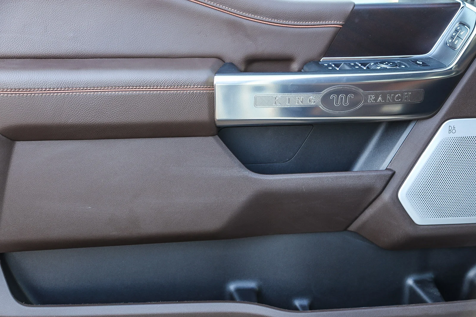 New 2026 Star White Metallic Tri-Coat Ford F-250® King Ranch® image 22