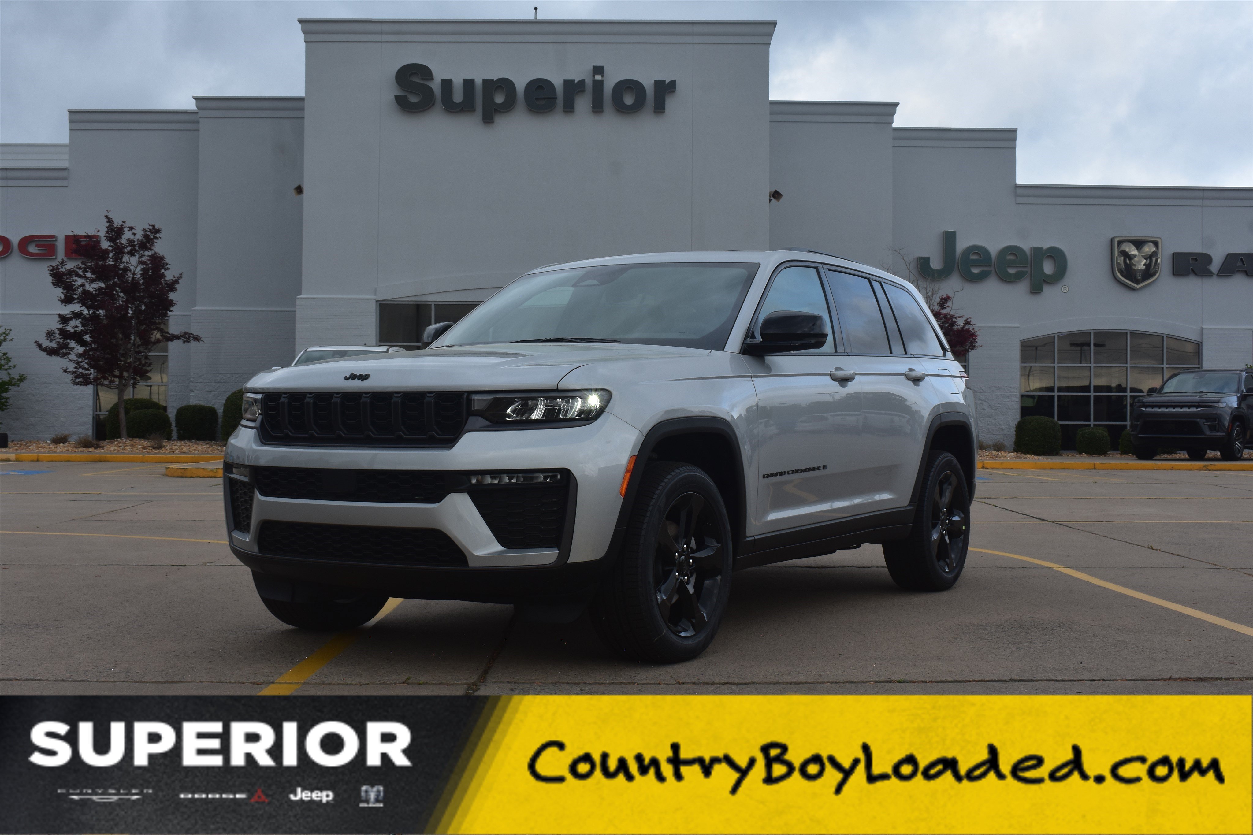 New 2026 Silver Zynith Exterior Paint Jeep Limited image 1