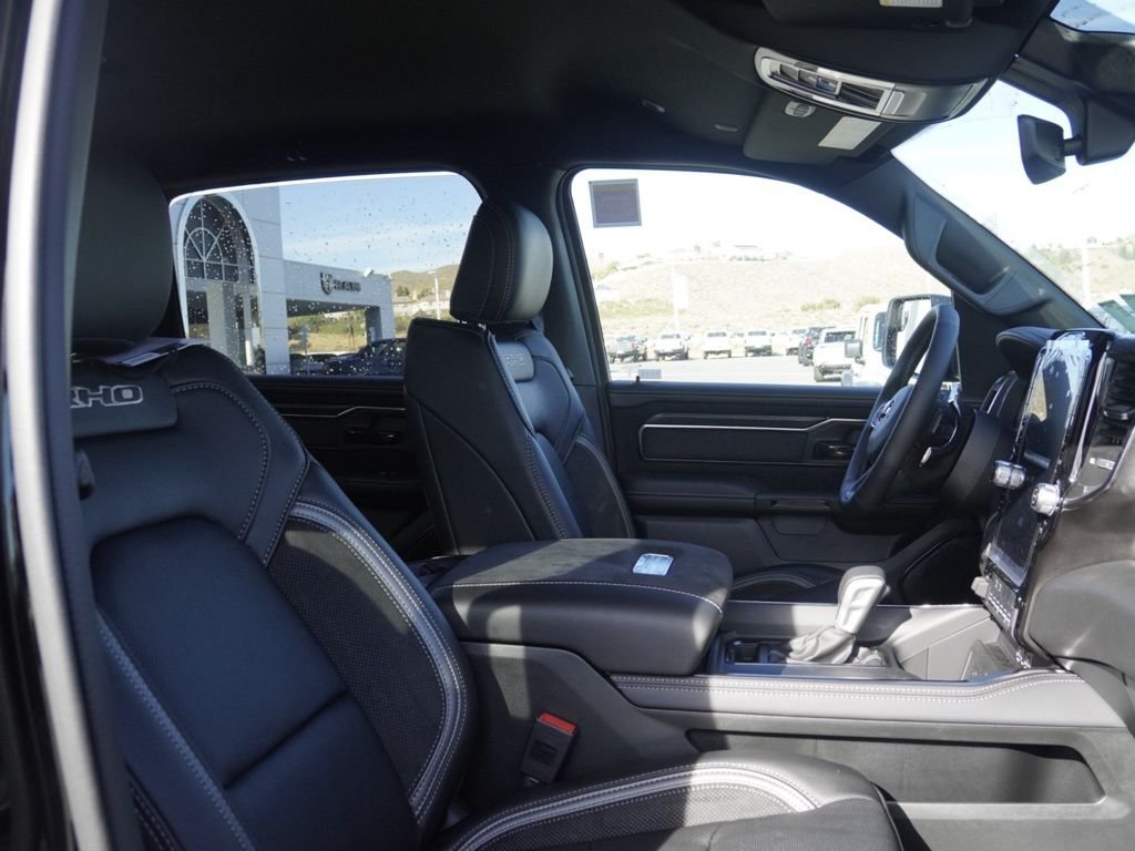 New 2026 Diamond Black Crystal Pearl-Coat Exterior Paint RAM RHO image 21