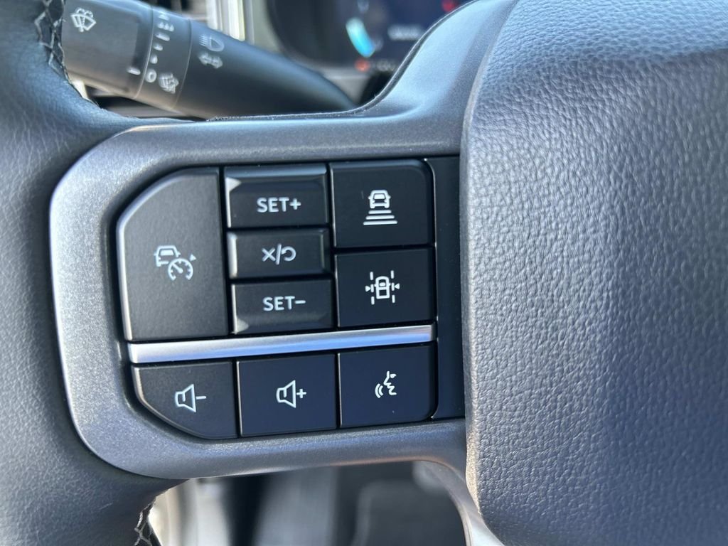 Certified Used 2025 Carbonized Gray Metallic Ford Lariat image 32