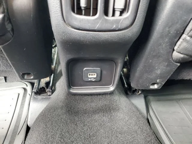 Used 2018 Diamond Black C Jeep Altitude image 23