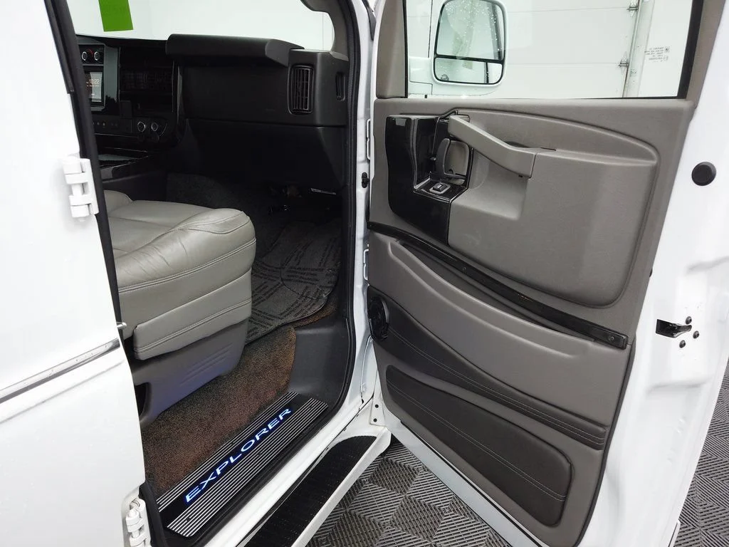 Used 2020 Summit White GMC Work Van image 40