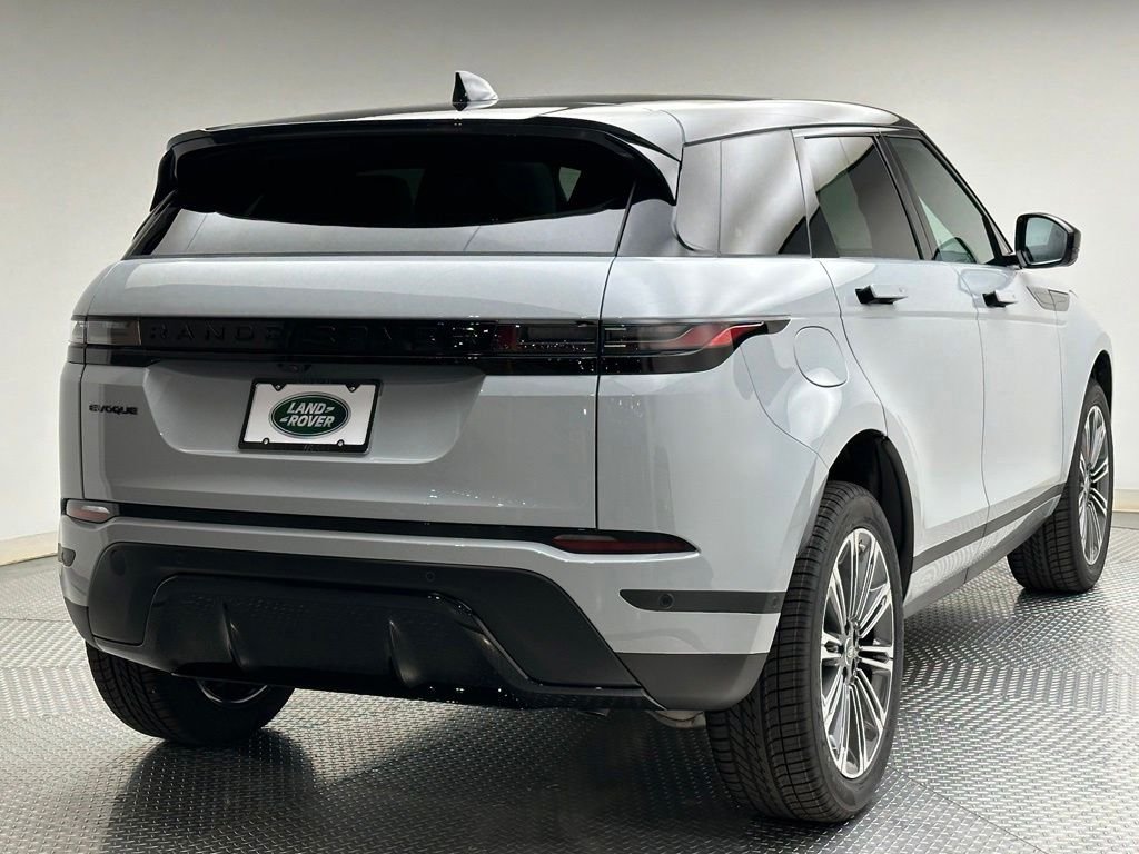 New 2026 Arroios Grey Metallic Land Rover S image 3