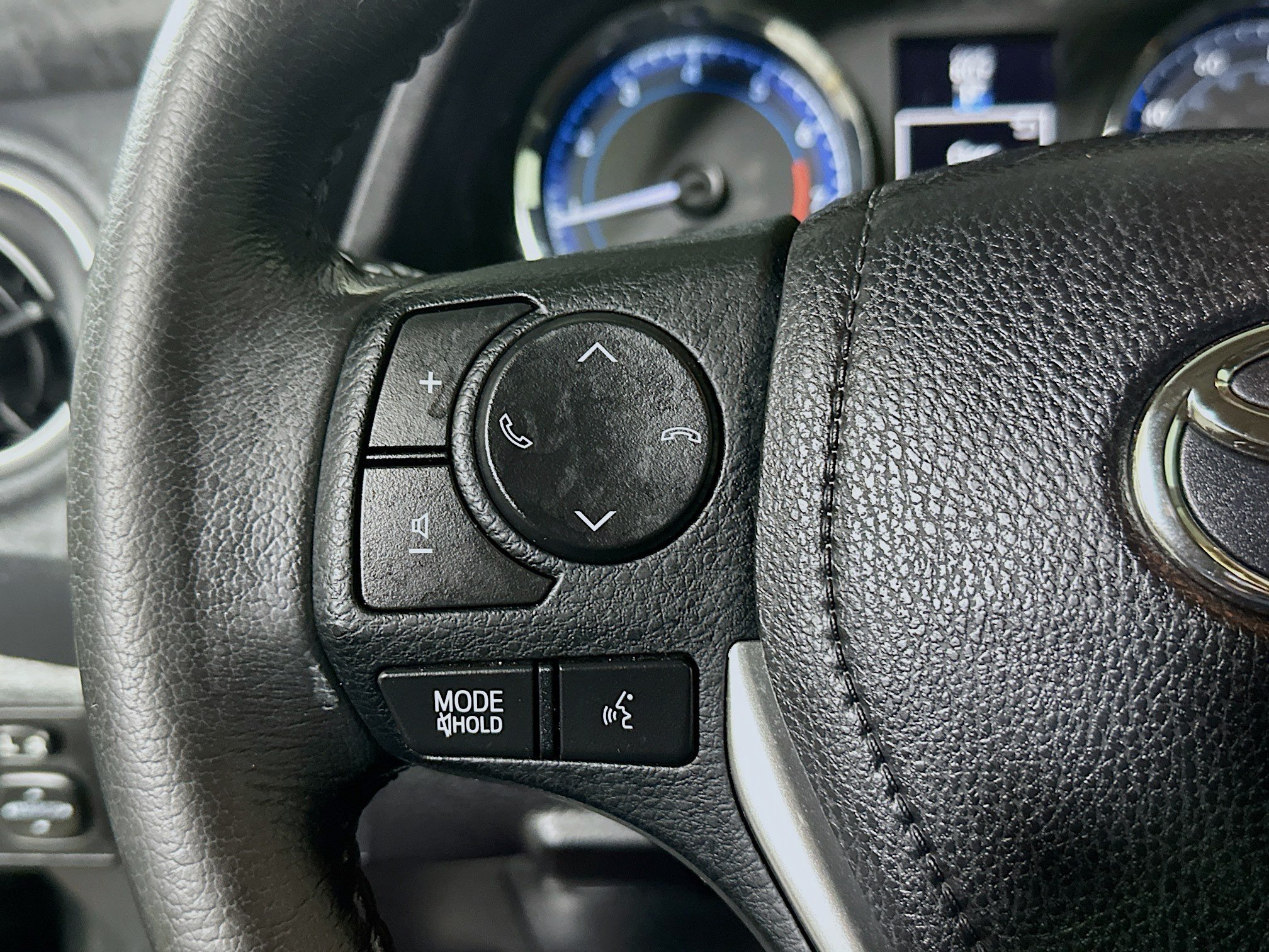 Used 2019 Black Sand Pearl Toyota SE image 16