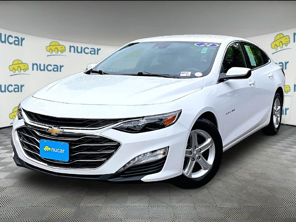 Used 2024 White Chevrolet LT image 3