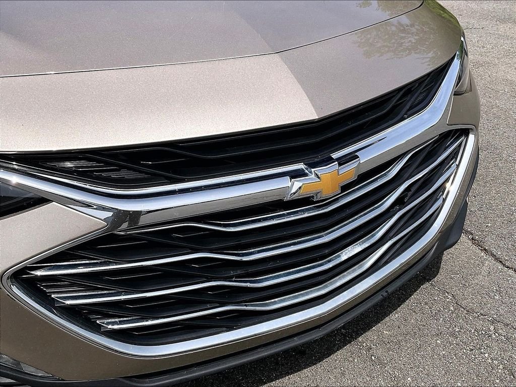 Used 2024 Gray Chevrolet LT image 29