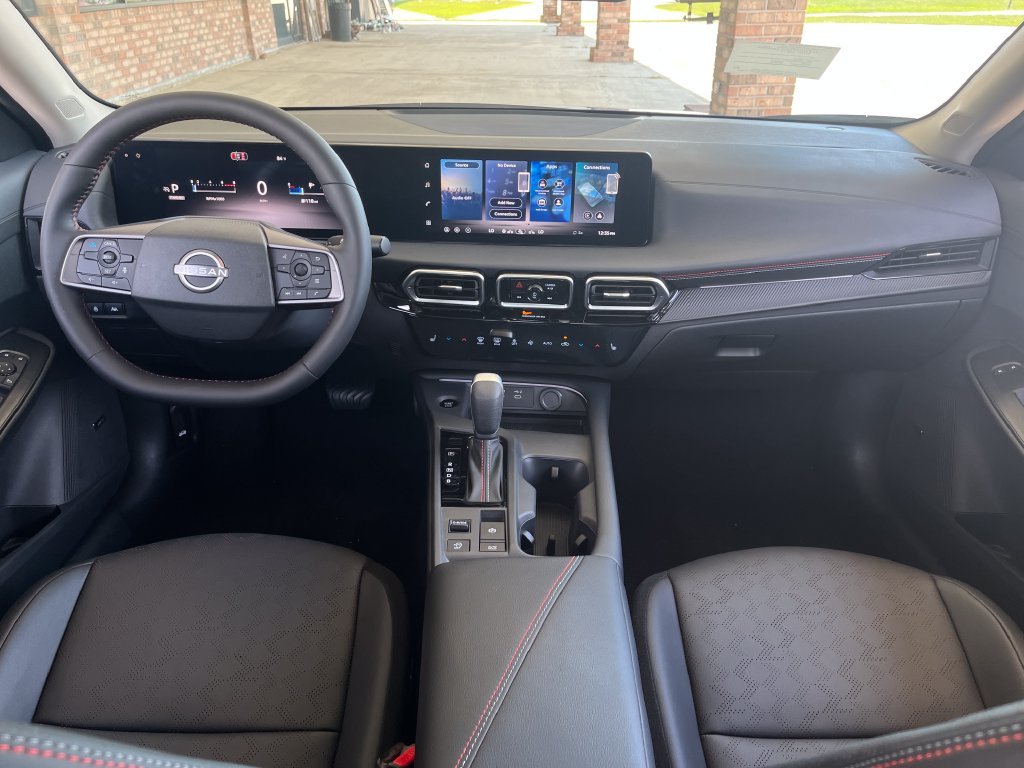 2026 Nissan Sentra SR - Photo 15