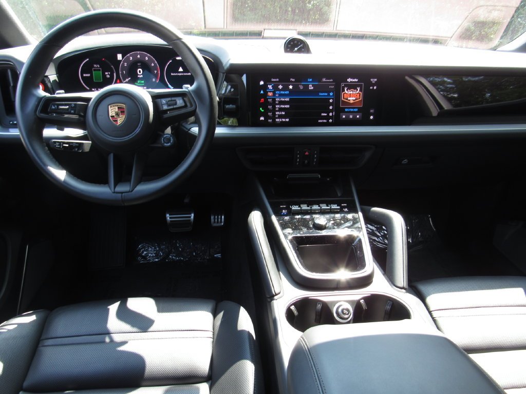 2025 Porsche Cayenne Coupe S E-Hybrid - Photo 17